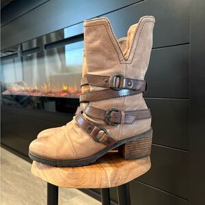 Tan Leather Ankle Boots with Buckle Straps